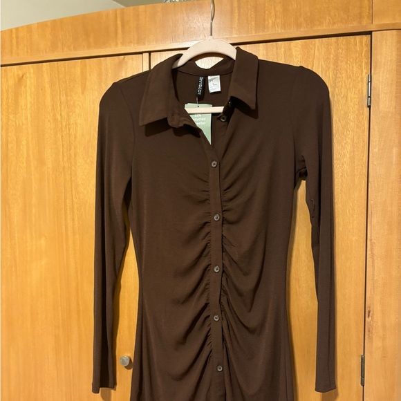 H&M button-down chocolate brown dress - Picture 6 of 8